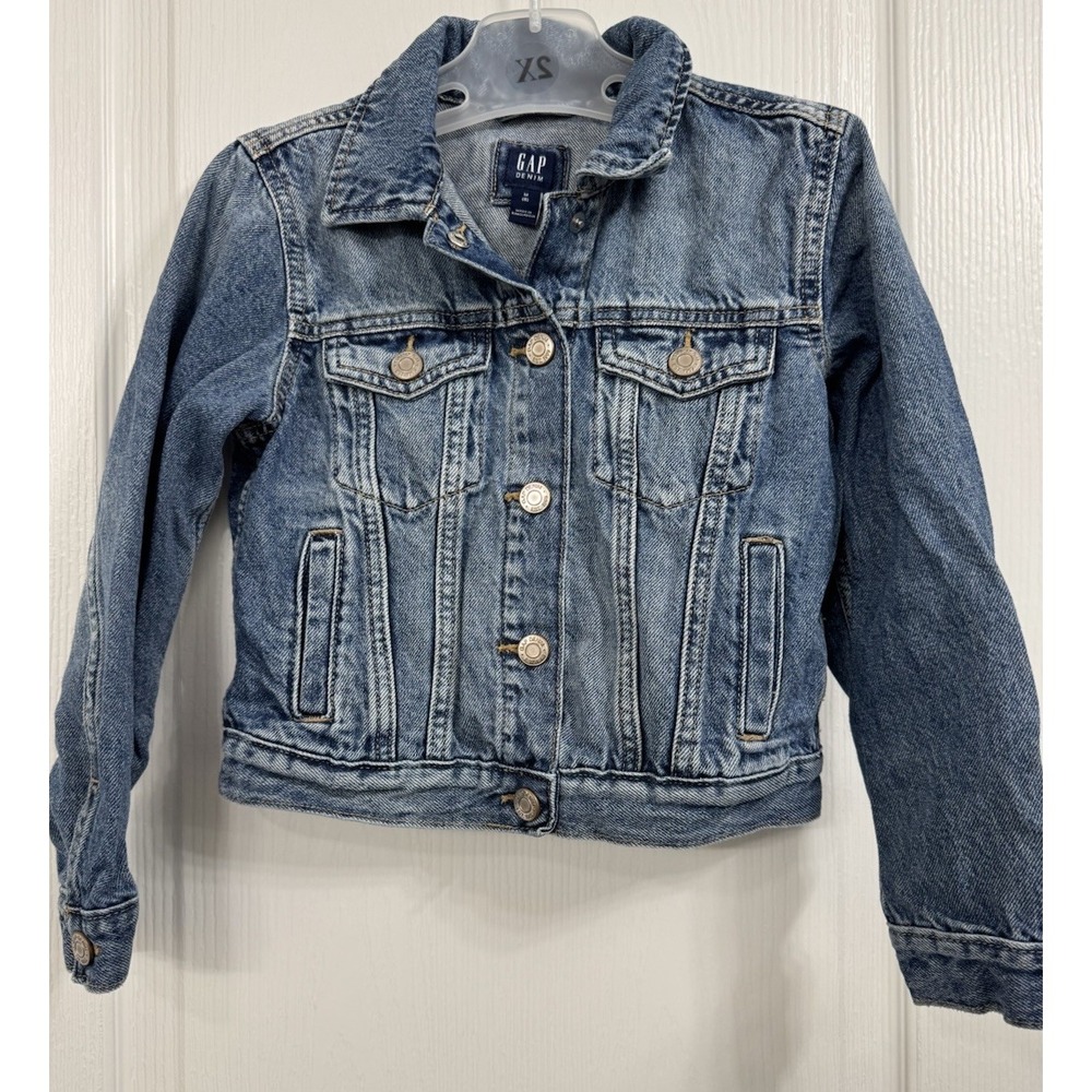 GAP Kid's classic Denim blue jean Jacket Size 8 Medium